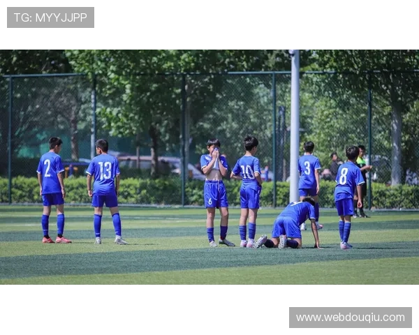 斗球帝网页最新版本上线，带你体验极致的足球竞技乐趣