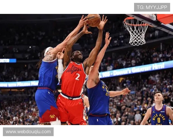 苹果手机用户如何高效获取斗球体育直播，提供完整下载与使用攻略